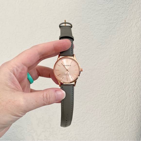 MUNRO Leather Watch - Picture 2 of 6